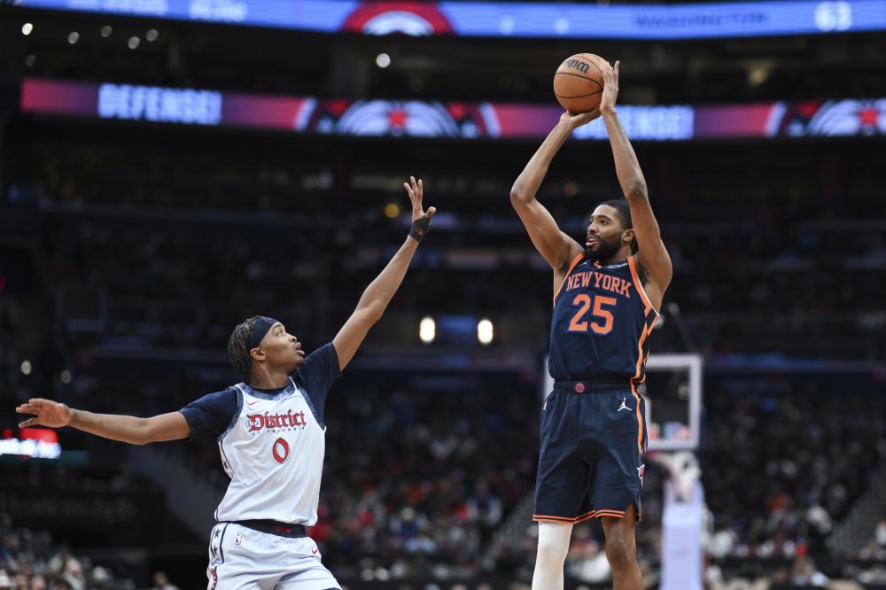 可惜！维尔茨内切找到萨拉赫，萨拉赫停球刚起脚就被破坏